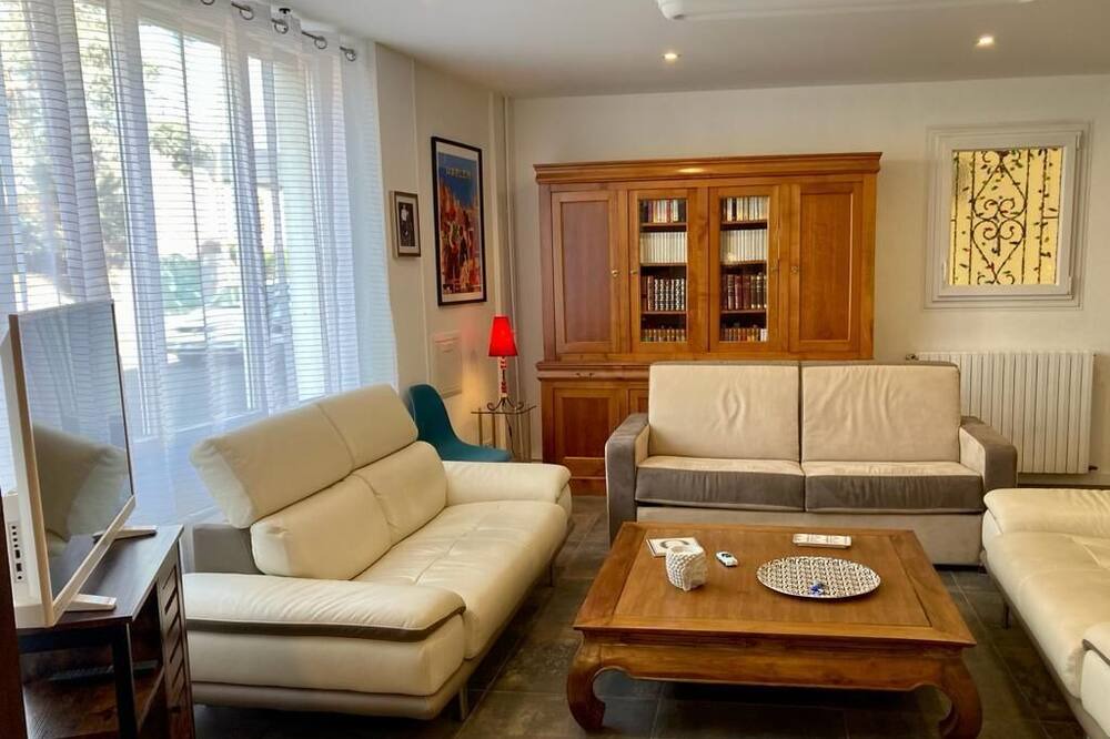 Photo of Livingroom in Tarbes