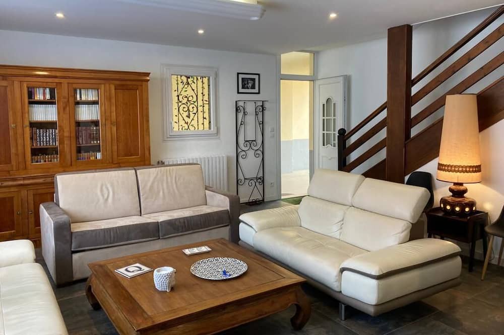 Photo of Livingroom in Tarbes