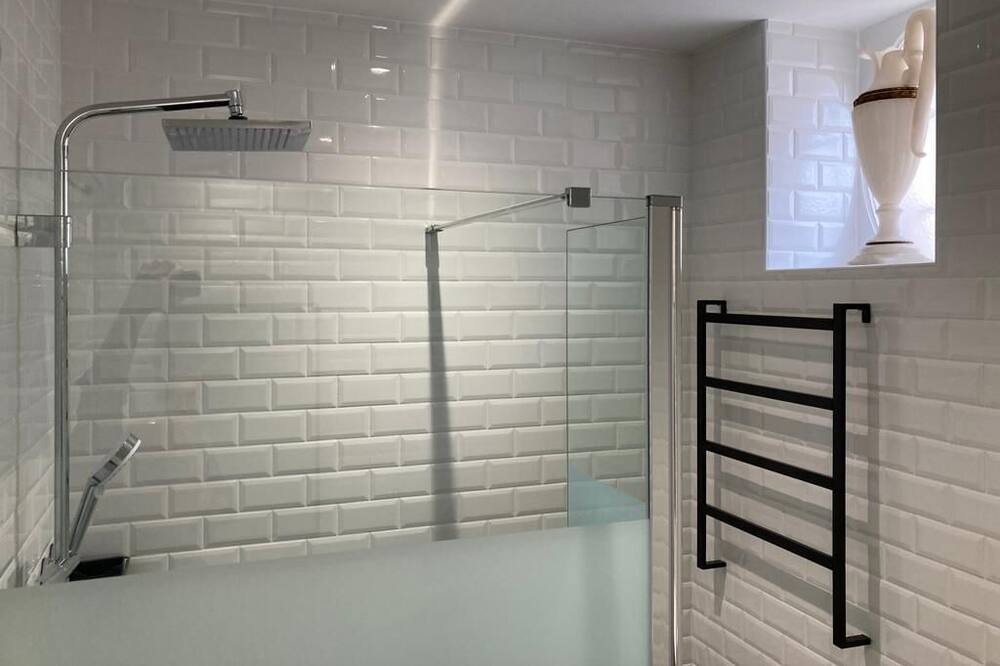 Photo of Bathroom in Tarbes