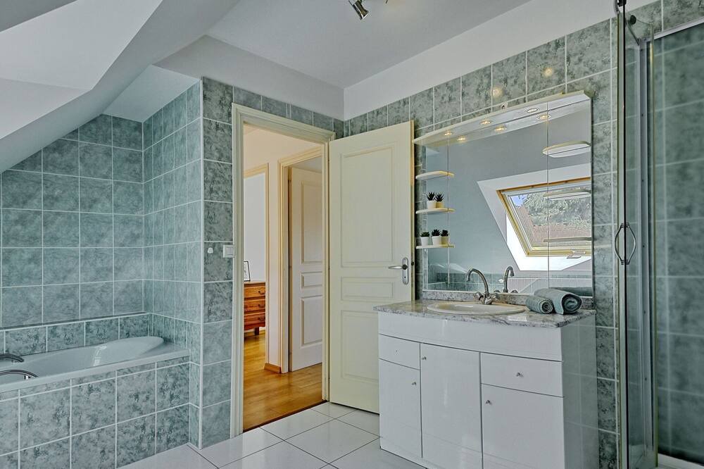 Photo of Bathroom in Ploubezre