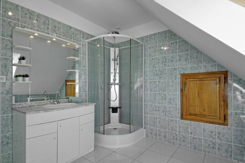 Photo of Bathroom in Ploubezre