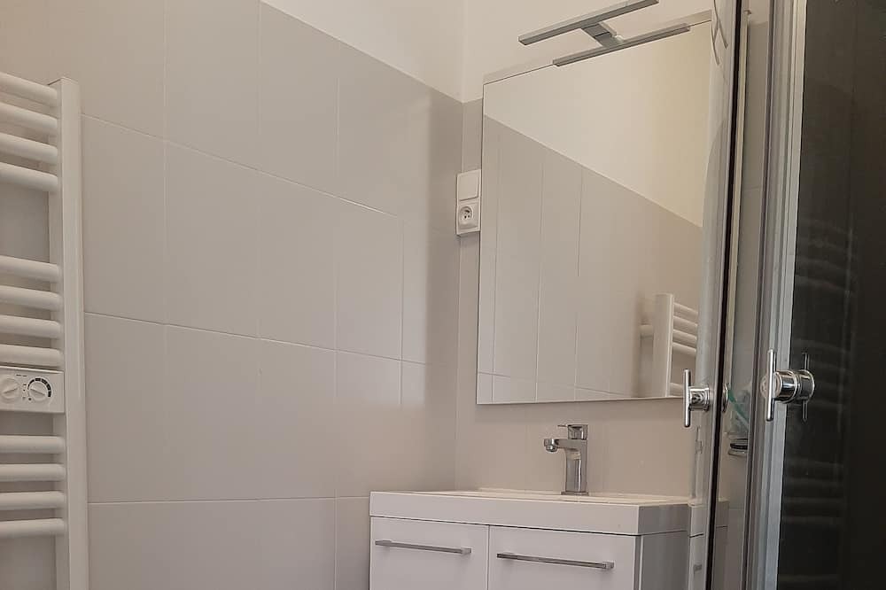 Photo of Bathroom in Maligny