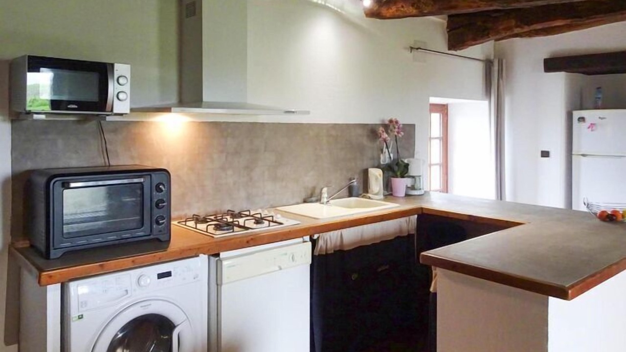 Photo of Kitchen in Saint-Meloir-des-Ondes