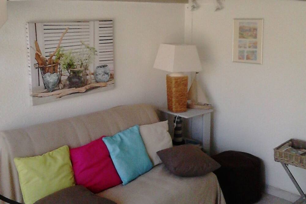 Photo of Bedroom in Cabannes