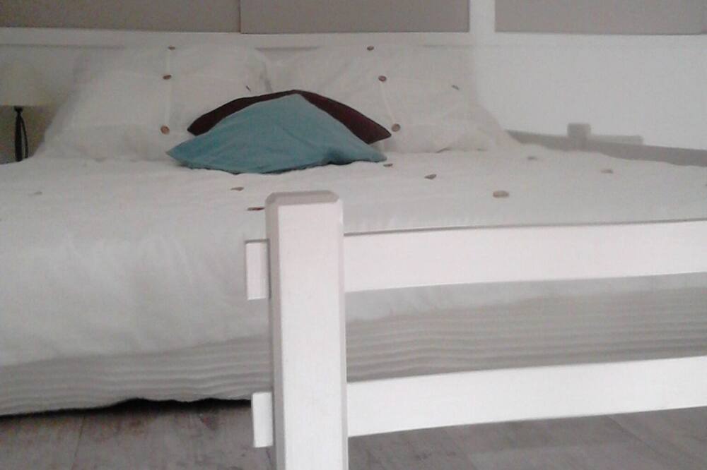 Photo of Bedroom in Cabannes