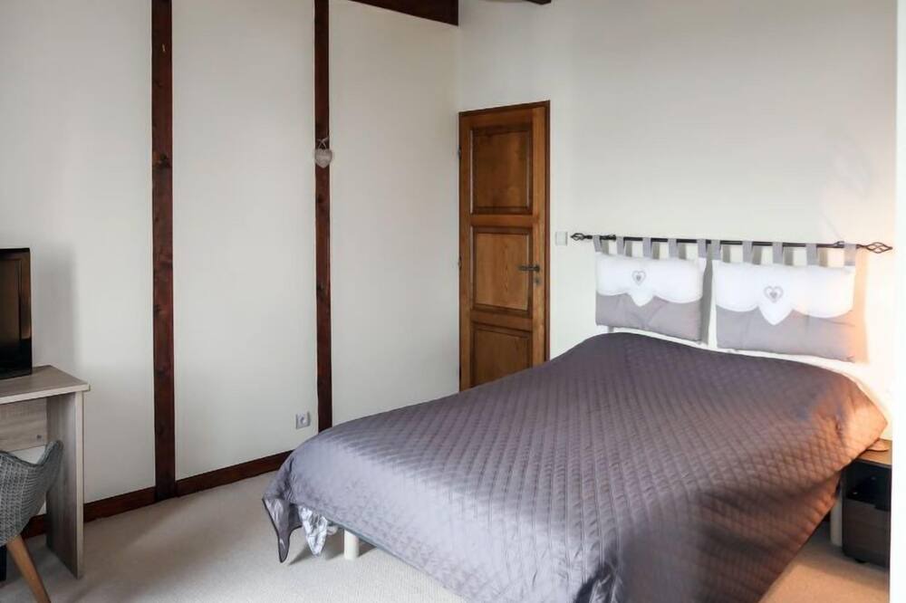 Photo of Bedroom in Lannion