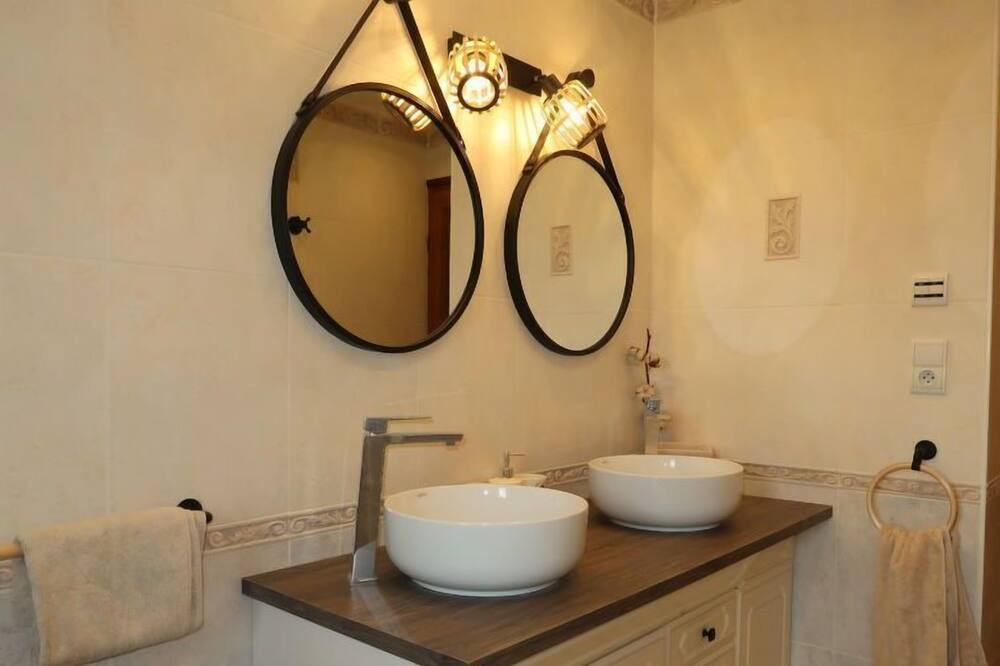 Photo of Bathroom in Lannion