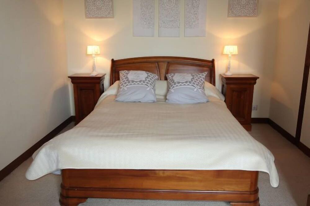 Photo of Bedroom in Lannion