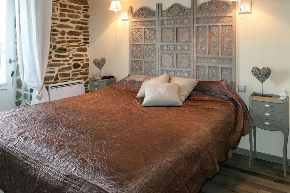 Photo of Bedroom in Lannion