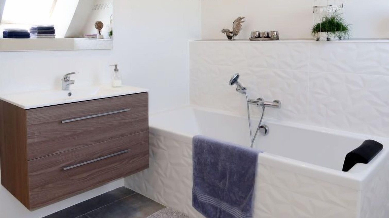 Photo of Bathroom in Locquirec
