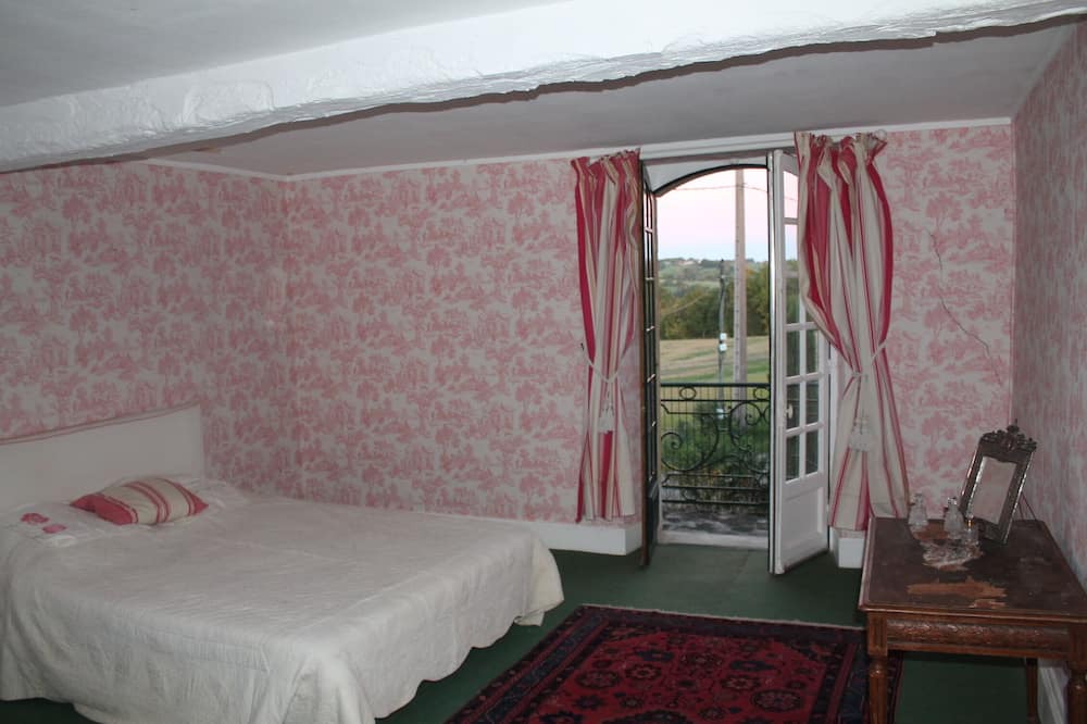 Photo of Bedroom in Beaumarches