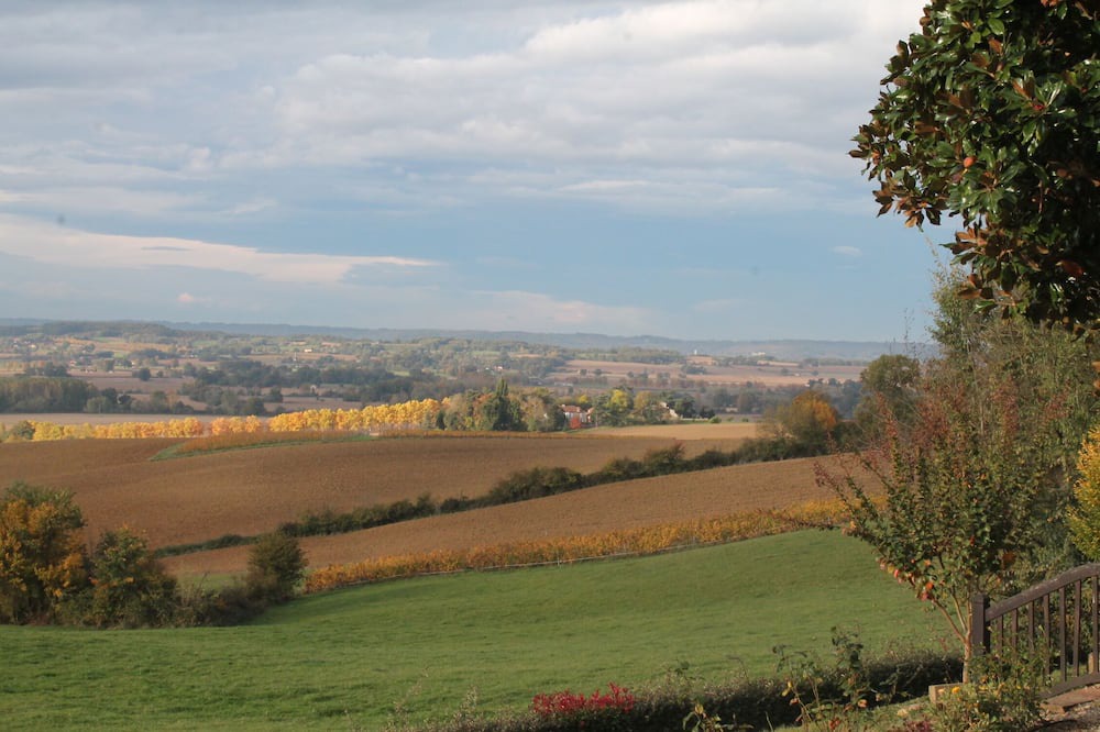 Photo of Outdoor in Beaumarches