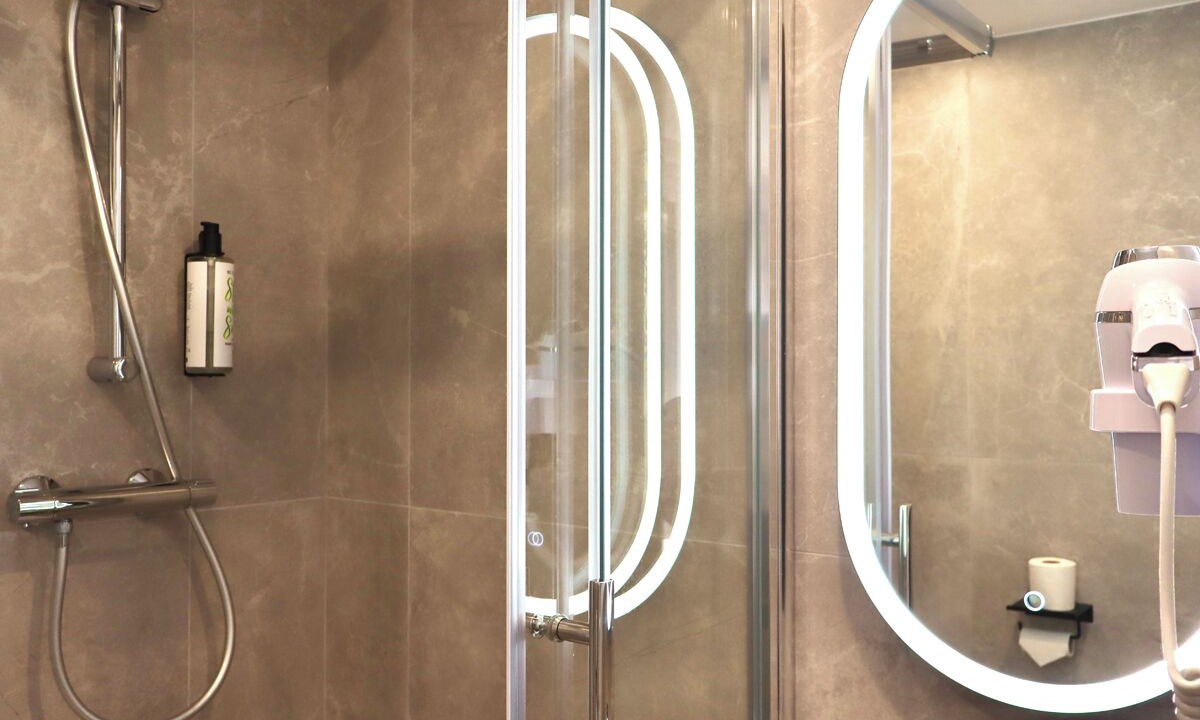 Photo of Bathroom in Taissy