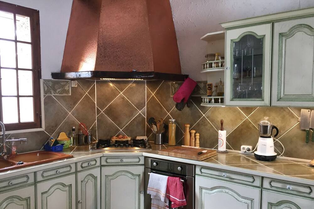 Photo of Kitchen in Mazouau