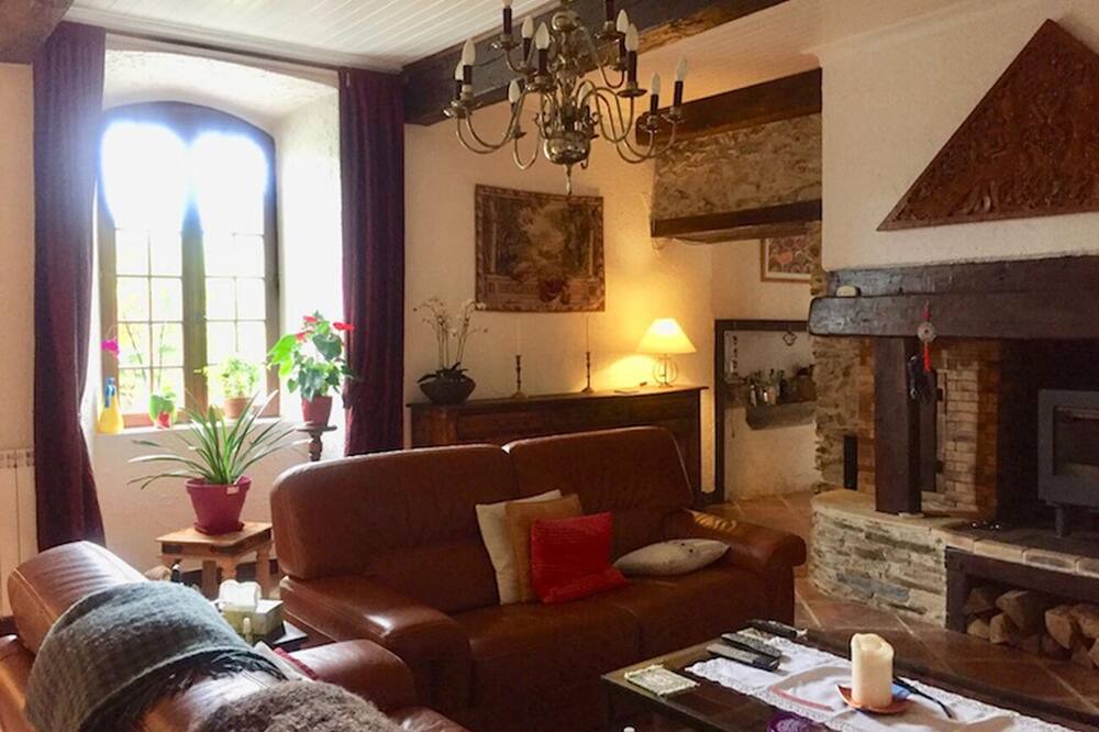 Photo of Livingroom in Mazouau
