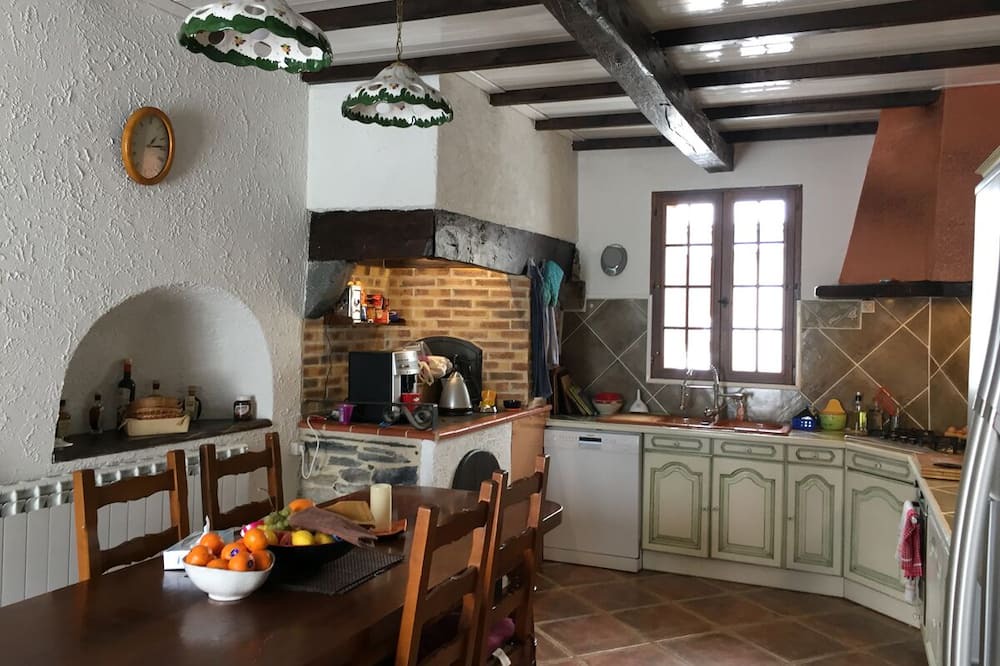 Photo of Kitchen in Mazouau