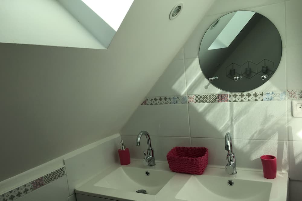 Photo of Bathroom in Villechetif