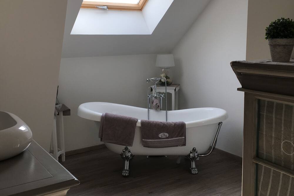 Photo of Bathroom in Villechetif