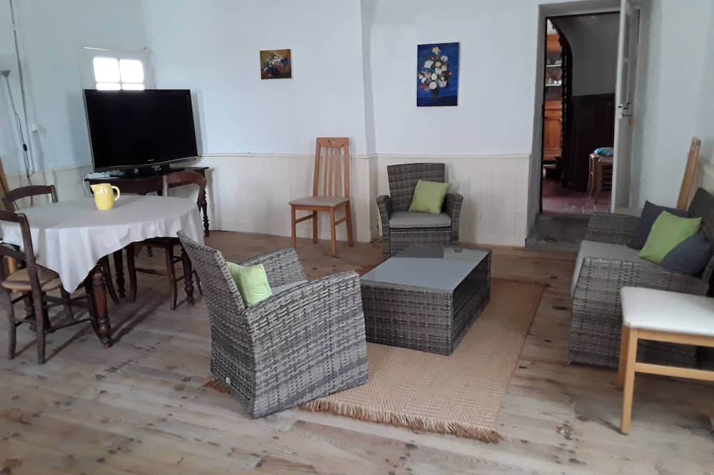 Photo of Livingroom in Trie-sur-Baise