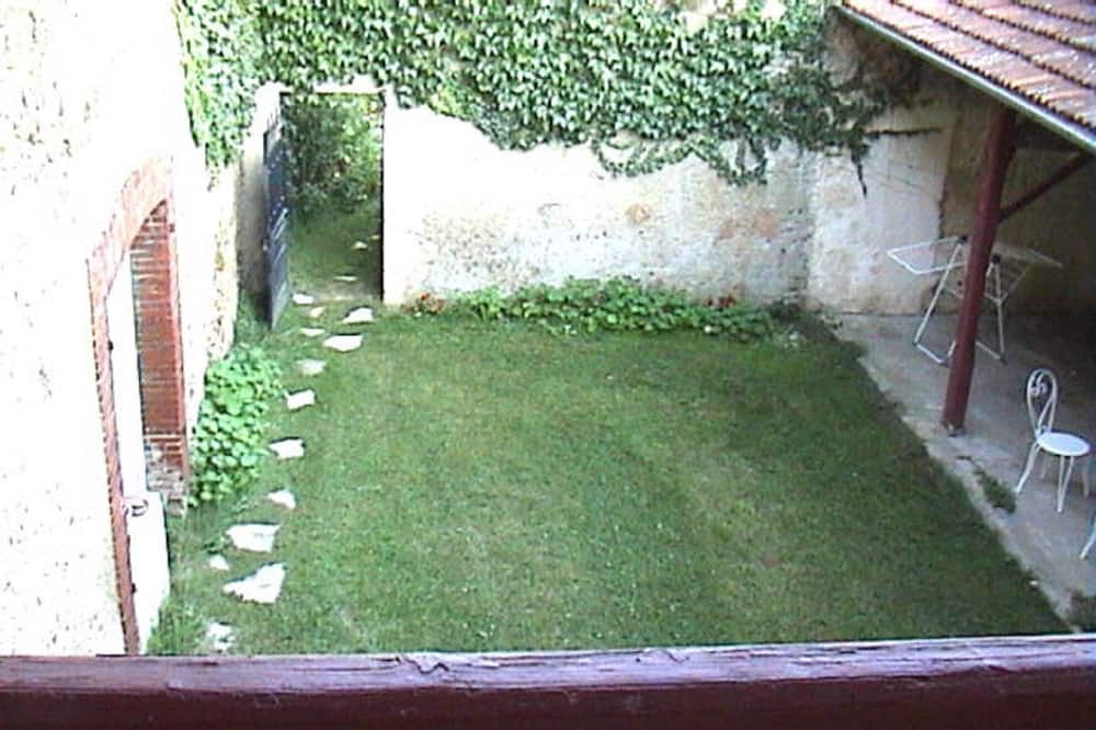 Photo of Patio Balcony in Trie-sur-Baise