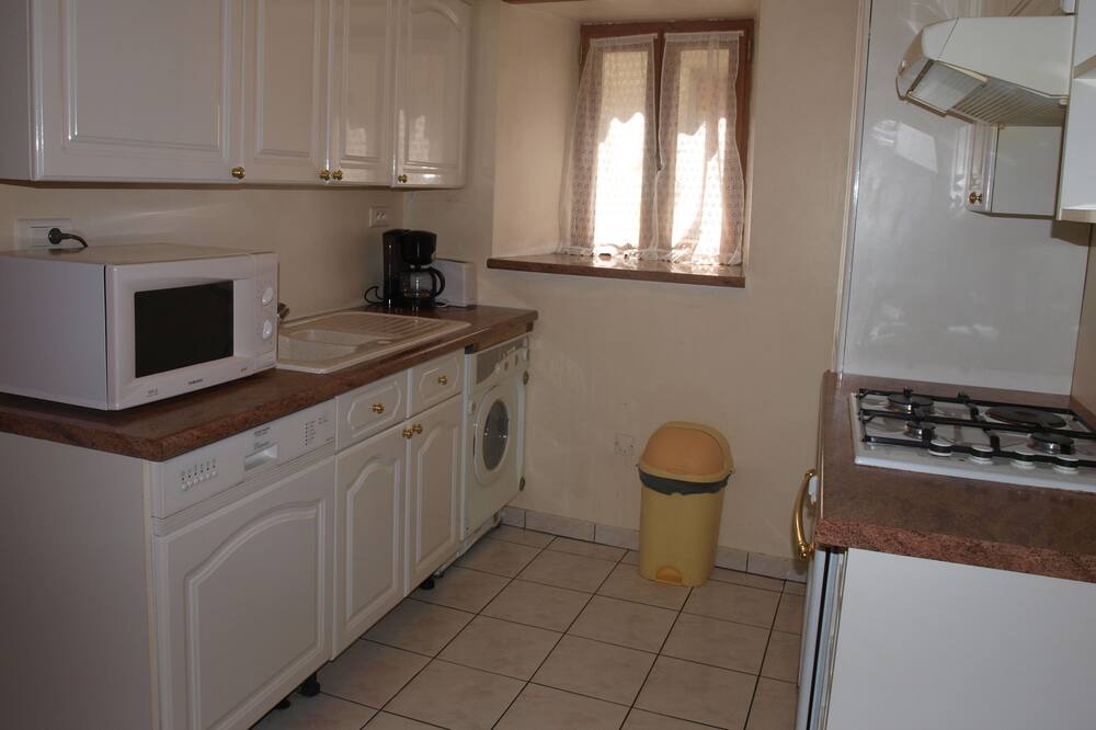 Photo of Kitchen in Beauvezer