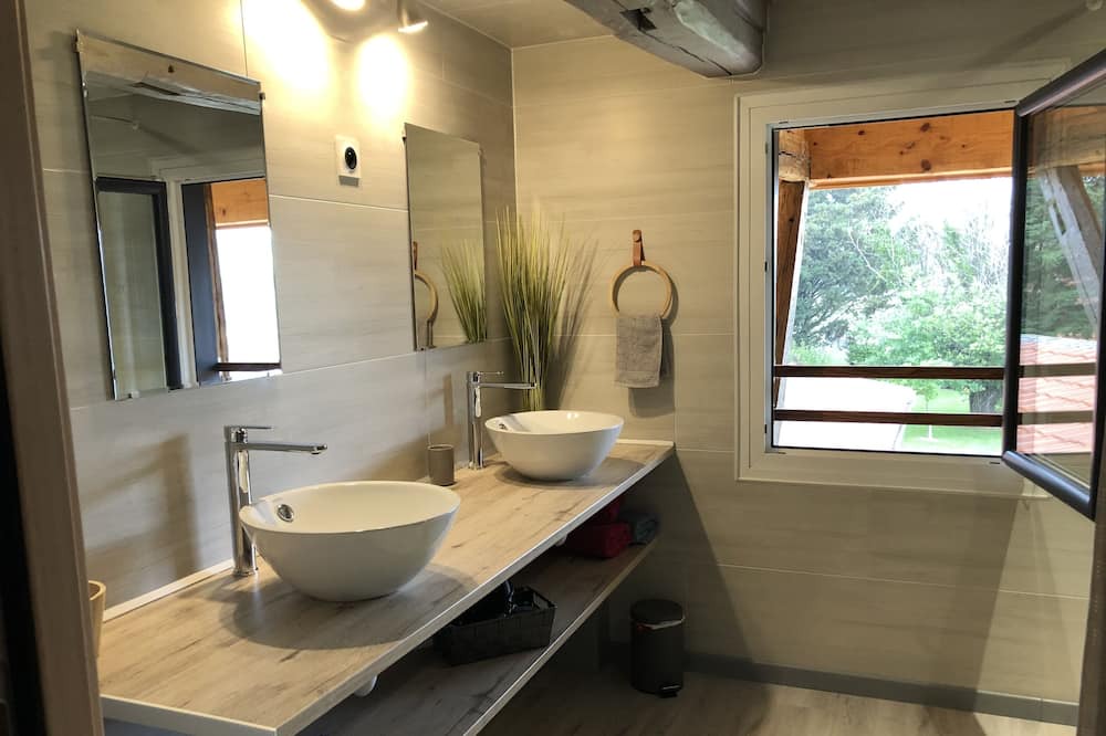 Photo of Bathroom in Ecollemont