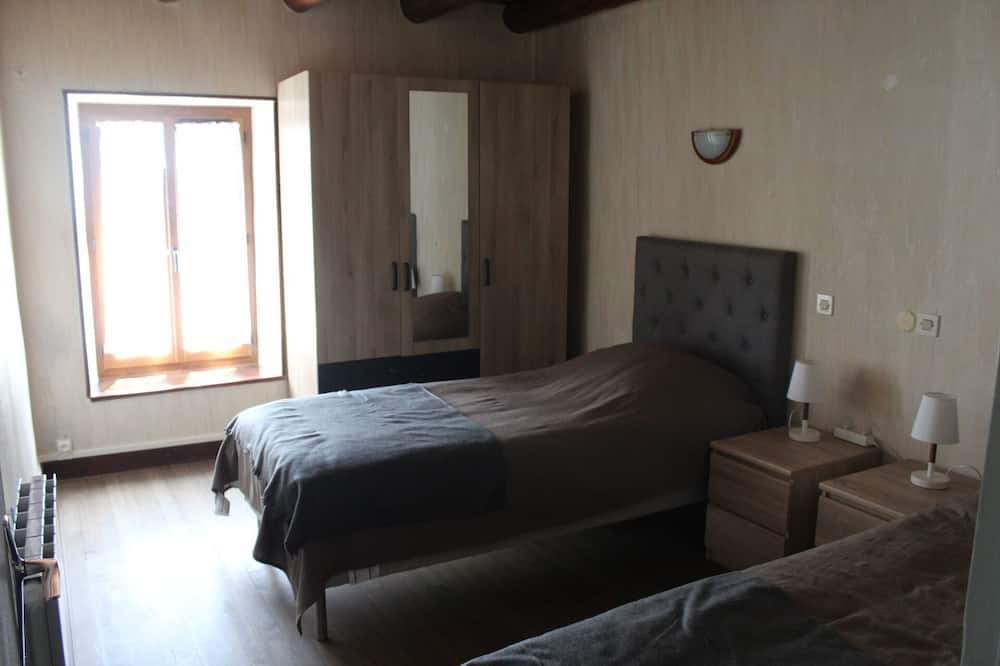 Photo of Bedroom in Seyne