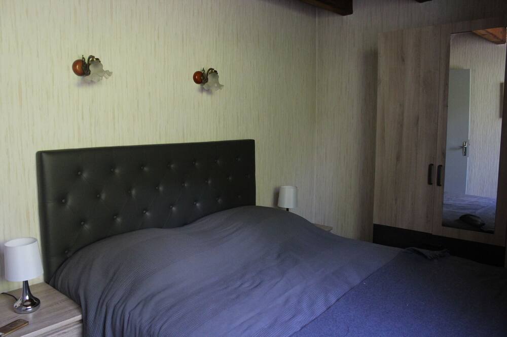 Photo of Bedroom in Seyne