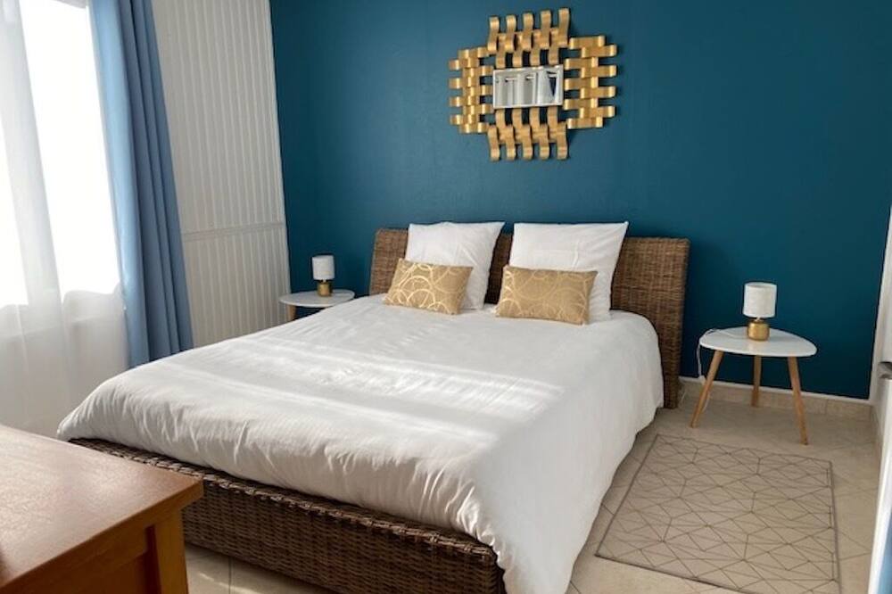 Photo of Bedroom in Malay-le-Grand