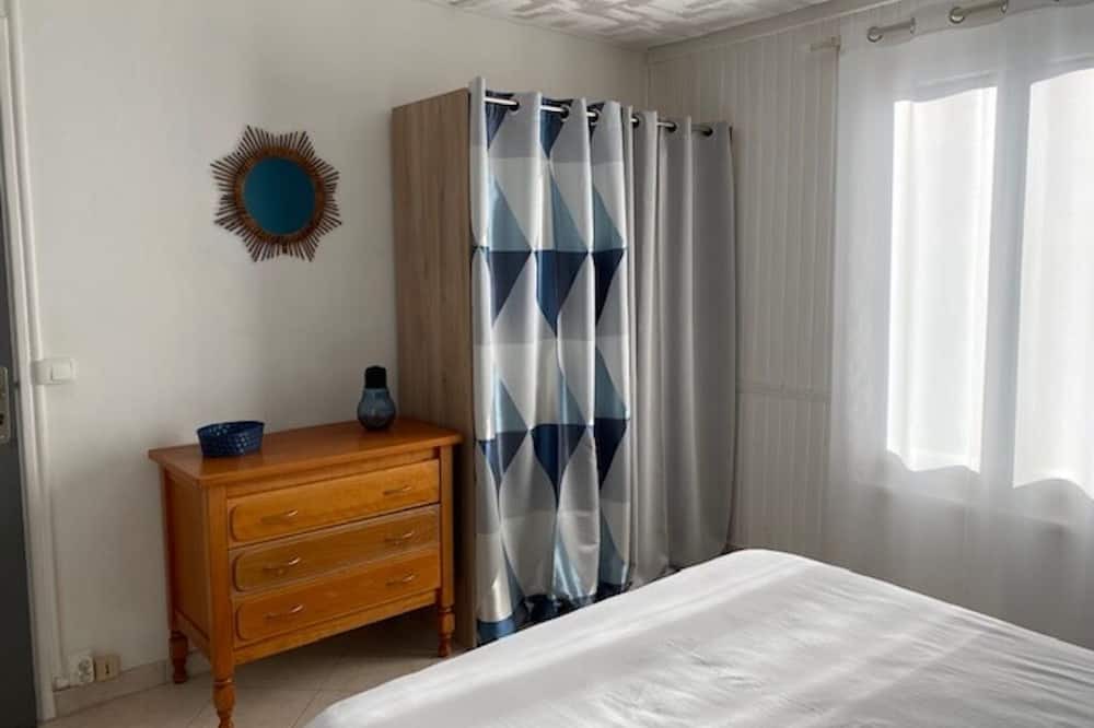 Photo of Bedroom in Malay-le-Grand