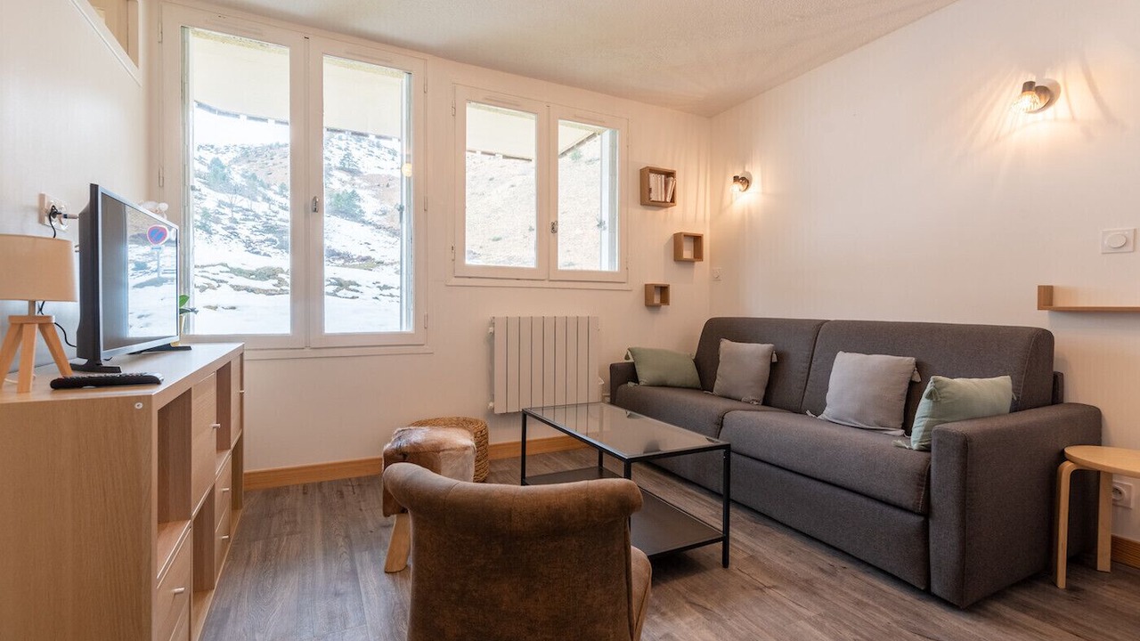 Photo of Livingroom in Genos