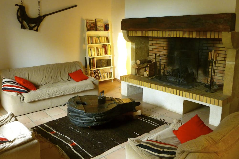 Photo of Livingroom in Troncens
