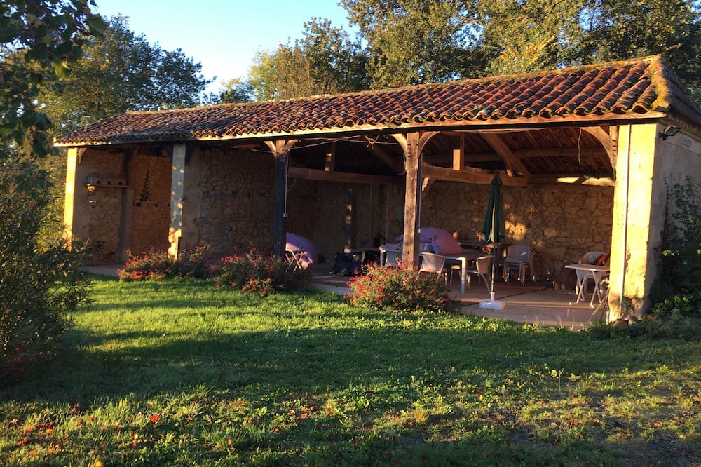 Photo of Outdoor in Troncens