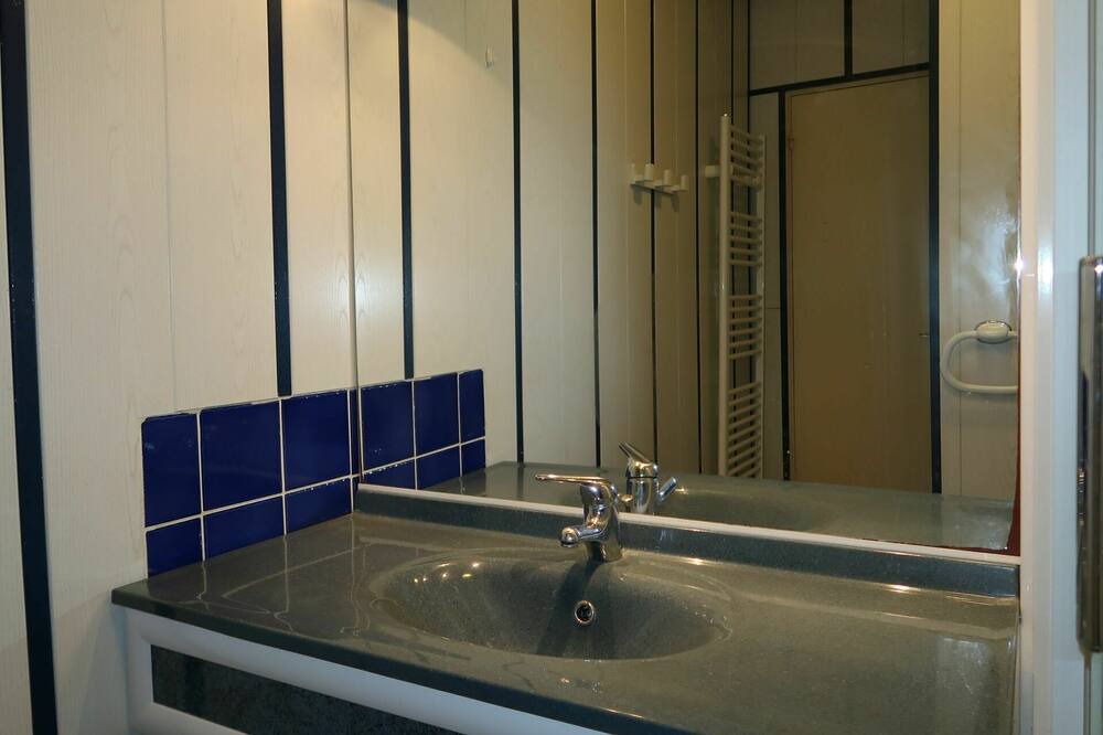 Photo of Bathroom in Tregon