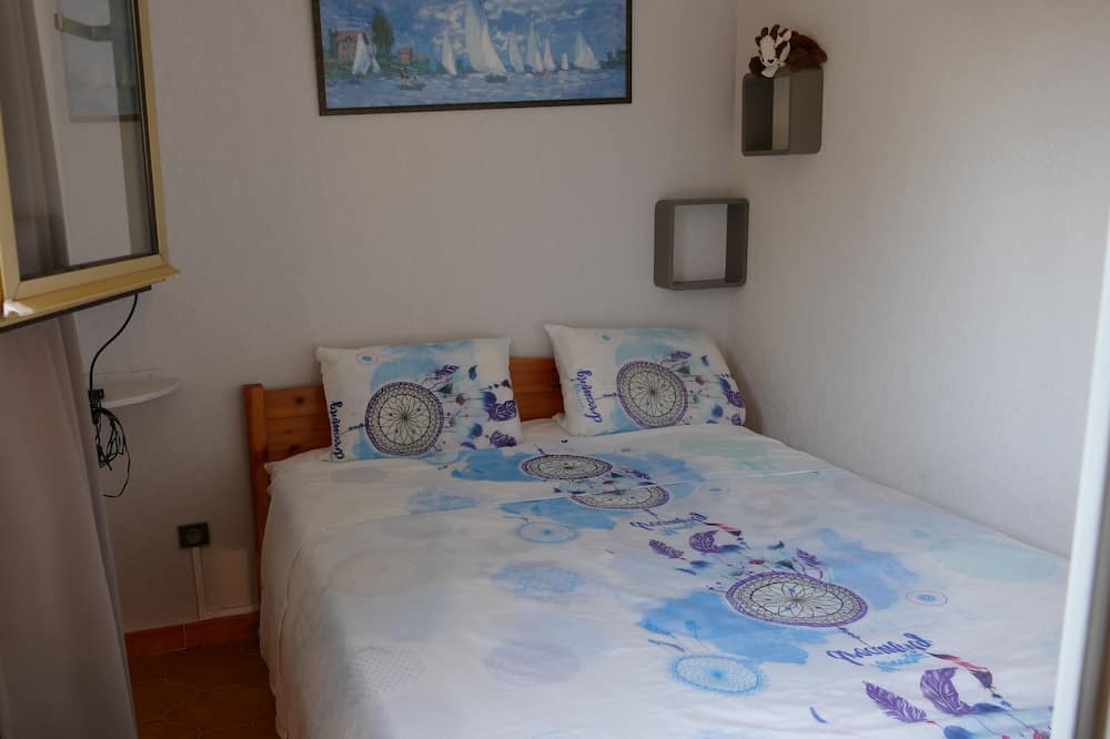 Photo of Bedroom in Six-Fours-les-Plages