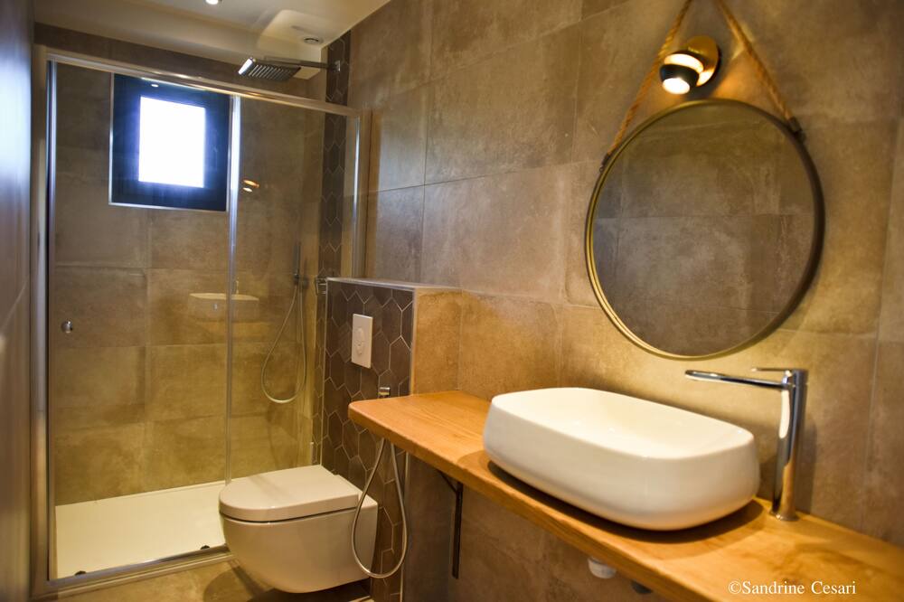 Photo of Bathroom in Figarella