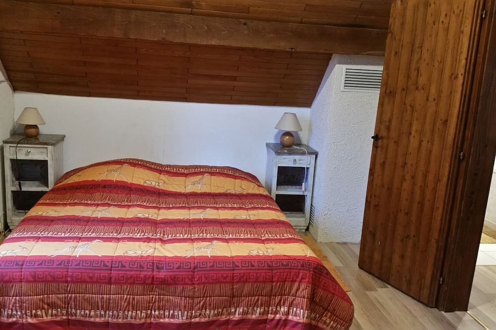 Photo of Bedroom in Colroy-la-Grande
