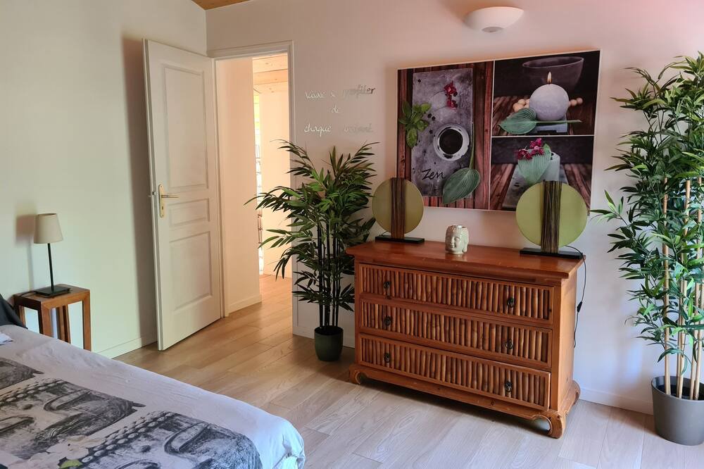 Photo of Bedroom in Seranon