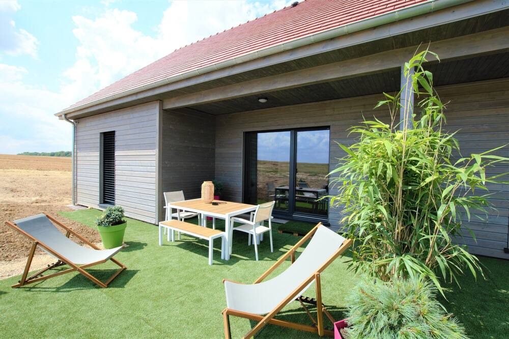 Photo of Patio Balcony in Magnant