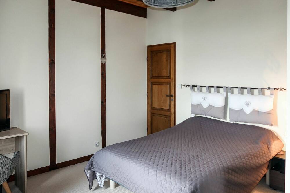 Photo of Bedroom in Lannion