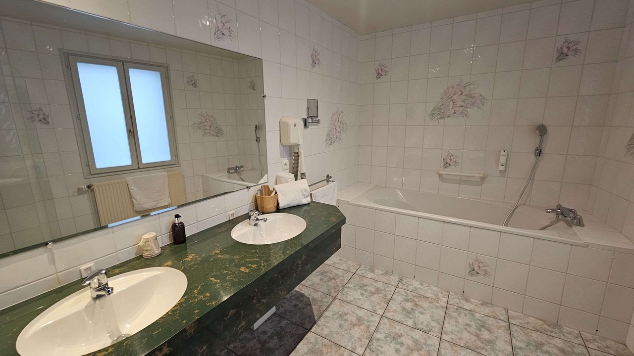 Photo of Bathroom in Mesnil-Saint-Pere