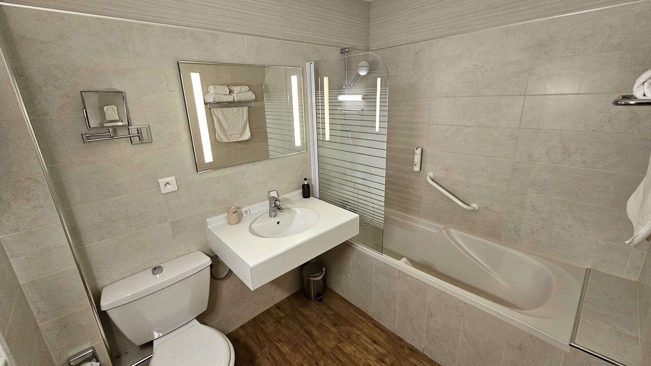 Photo of Bathroom in Mesnil-Saint-Pere