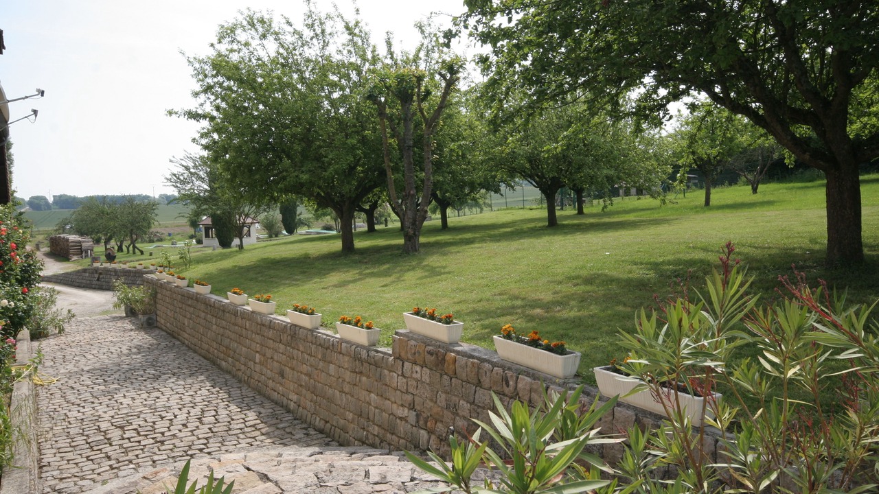 Photo of Patio Balcony in Montieramey
