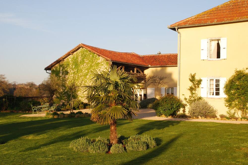 Photo of Outdoor in Puydarrieux