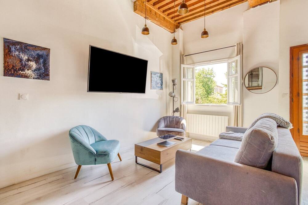 Photo of Livingroom in Croix Rousse