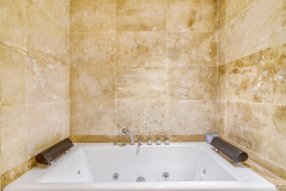 Photo of Bathroom in Croix Rousse