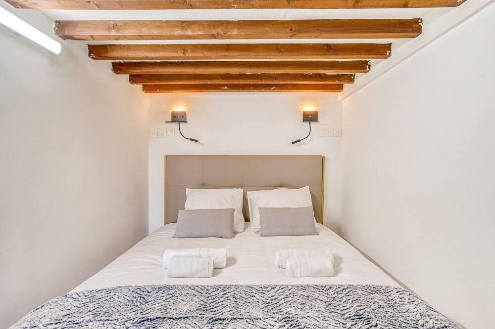 Photo of Bedroom in Croix Rousse
