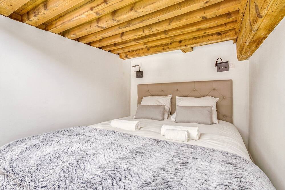 Photo of Bedroom in Croix Rousse