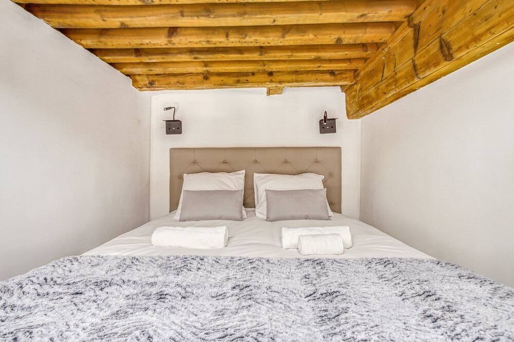 Photo of Bedroom in Croix Rousse