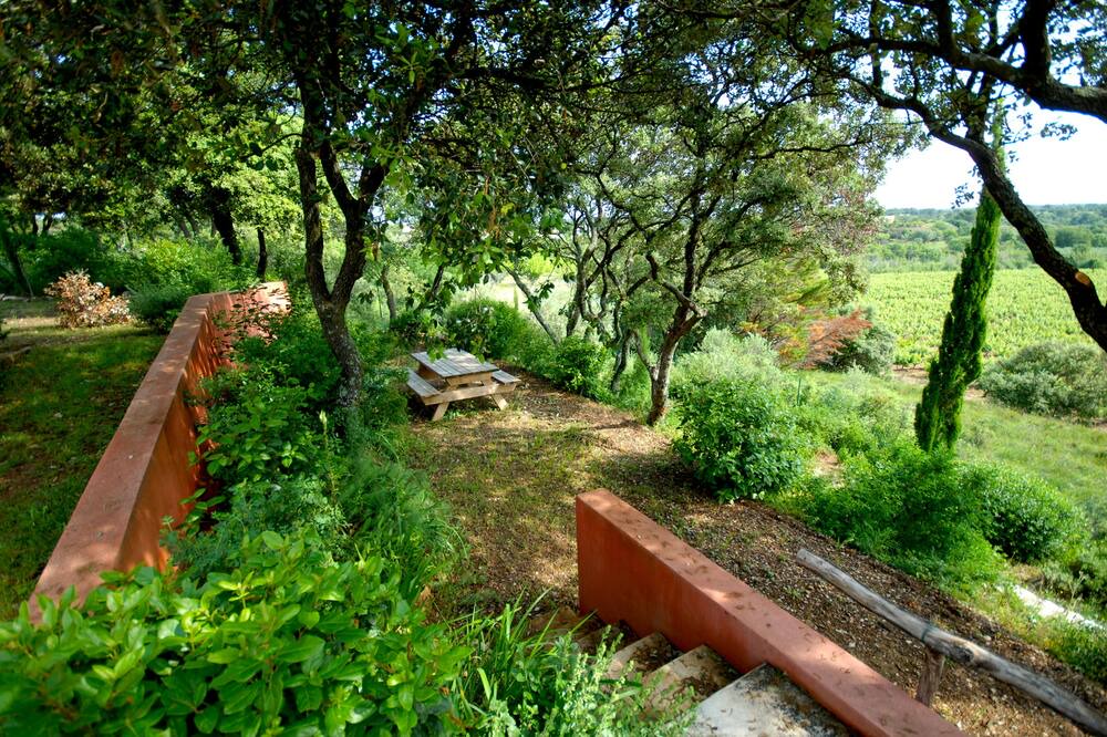 Photo of Outdoor in Cabrieres